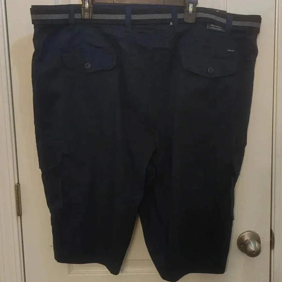 KENNETH Cole men's tech navy shorts - Picture 4 of 12